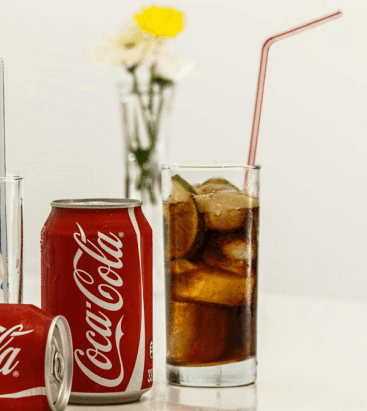 koktejl-kuba-libre-s-kola-i-lajm