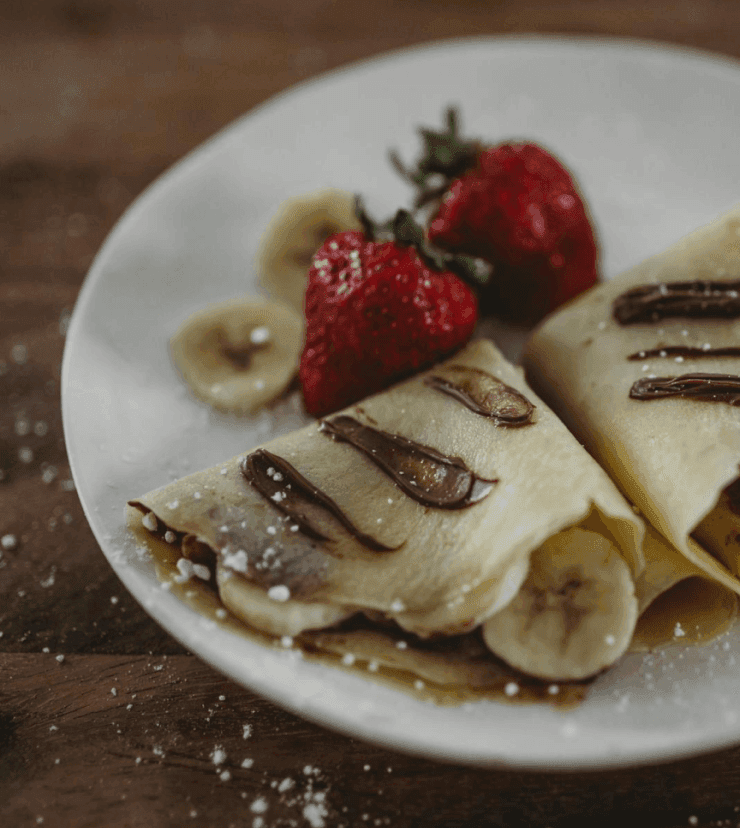 palachinki-s-yagodi-banan-i-shokolad