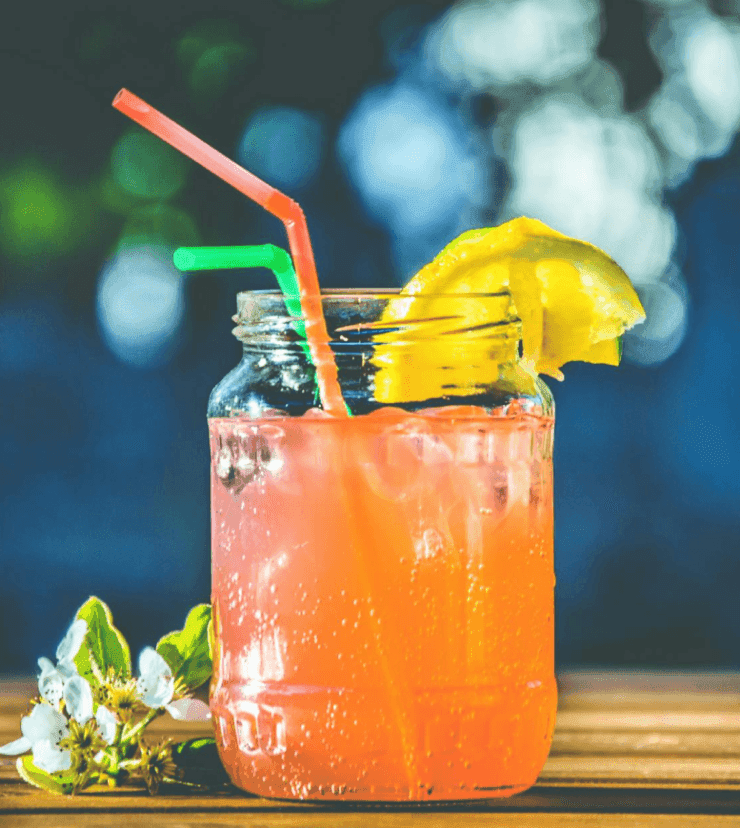morski-briz-koktejl-s-vodka-borovinki-i-grejpfrut